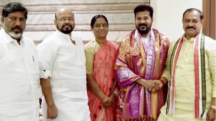 konda surekha couple meets cm revanth reddy